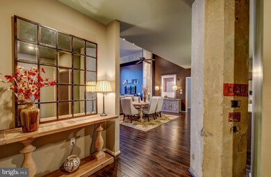 Silo Point unit 1512, Baltimore, MD 21230 - photo 2