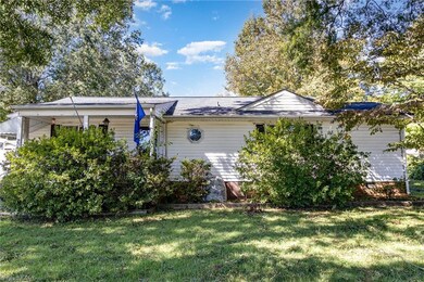 2031 Lineberry St, Asheboro, NC 27203 - photo 2