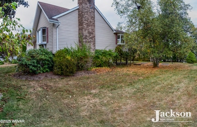 113-W-Hills-Drive_UPLOAD03