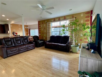 674 Mulberry Dr, Nazareth, PA 18064 - photo 5