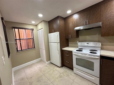 2541 NW 56th Ave unit 319, Lauderhill, FL 33313 - photo 4