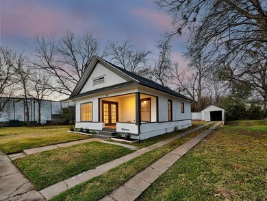 907 W Owings St, Denison, TX 75020 - photo 4