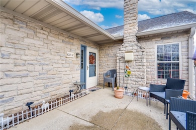 4201 Tannybrooke Ln NW unit 4C, Canton, OH 44718 - photo 3