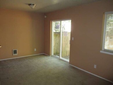 126 W Casino Rd unit 3, Everett, WA 98204 - photo 3