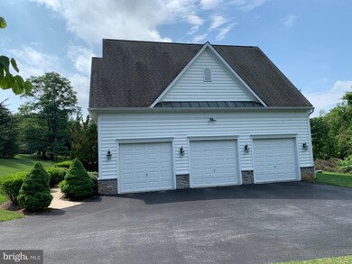 12508 Happy Hollow Rd, Cockeysville, MD 21030 - photo 2