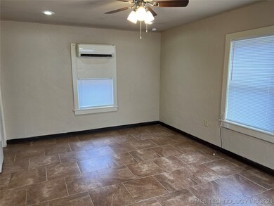 230 Wilson Ave, Tahlequah, OK 74464 - photo 2