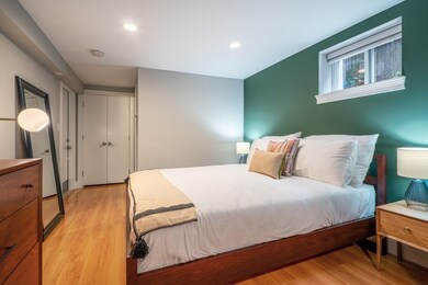 674 Washington St unit A, Brookline, MA 02446 - photo 7