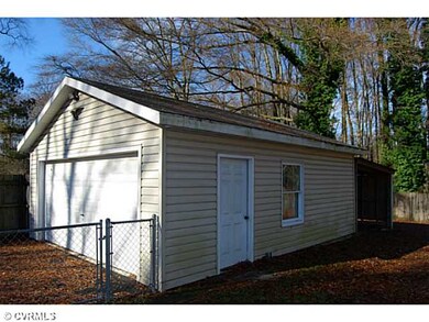 Parking Lot/Garage
