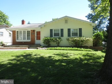 13203 Vandalia Dr, Rockville, MD 20853 - photo 2