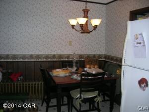 326 Arlington St, Tamaqua, PA 18252 - photo 4