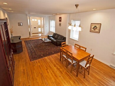 Living room/ Dining room