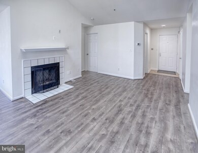 4401 Silverbrook Ln unit B304, Owings Mills, MD 21117 - photo 7