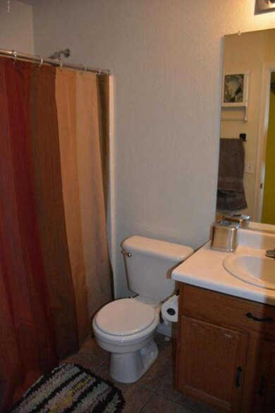 2nd Bathroom