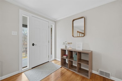 2725 Locust Dr, Pittsburgh, PA 15241 - photo 3