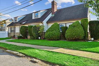 4 E Carpenter St, Valley Stream, NY 11580 - photo 4