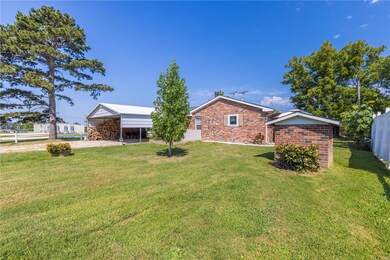 341 Eisenhower St, Rolla, MO 65401 - photo 2