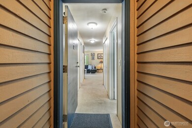 29 Etruria St unit B405, Seattle, WA 98109 - photo 3