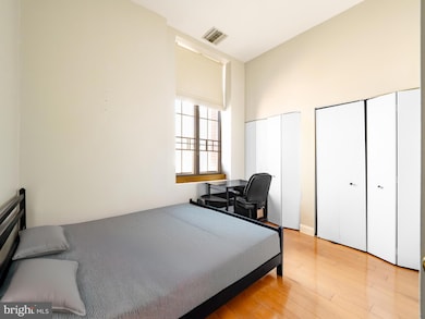 The Colonnade unit 208, Philadelphia, PA 19130 - photo 4