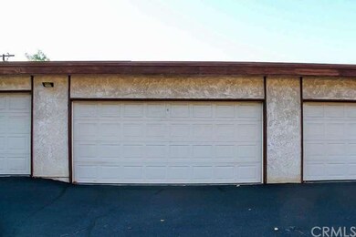 Detached 2-car garage