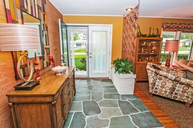 5975 Forestview Dr, Columbus, OH 43213 - photo 5