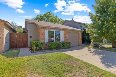 View of front of property featuring a front lawn