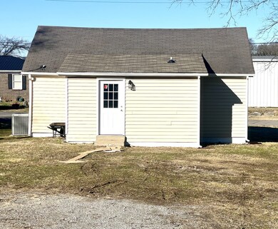 438 Fairground Heights, Shelbyville, TN 37160 - photo 2