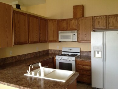 Beautiful Spacious Kitchen
