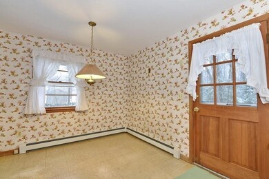 585 Maple St, Franklin, MA 02038 - photo 5