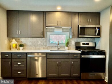 2754 Yarnall Rd, Halethorpe, MD 21227 - photo 3