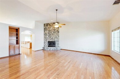 18195 Deauville Dr, Victorville, CA 92395 - photo 2