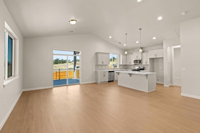 109 Valemont Dr unit 32, Eagle Point, OR 97524 - photo 5