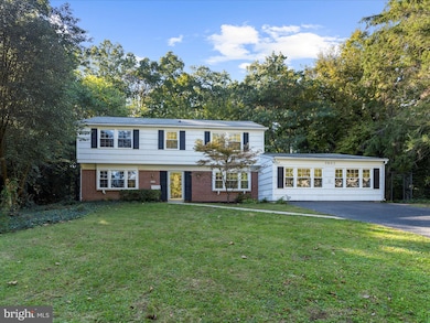 3902 Wakefield Ln, Bowie, MD 20715 - photo 2