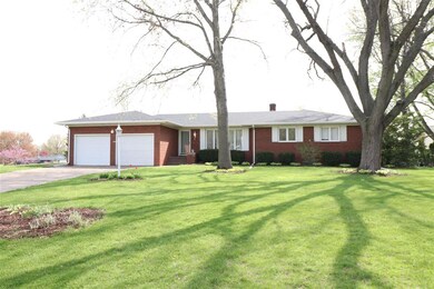 4217 Belle Ct, Davenport, IA 52807 - photo 2