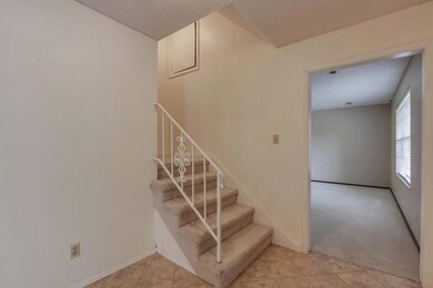 02_MarconiDrive_1525_Entry01