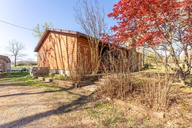 Country Home with acreage Oregon County5