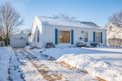 2212 56th St, Des Moines, IA 50310 - photo 2