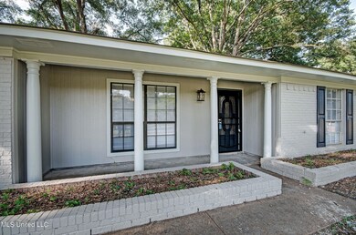 4210 Will-o-wood Front porch