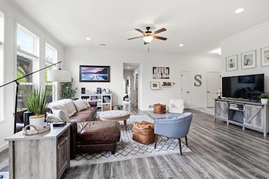 7-web-or-mls-2401-longwood-dr