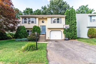 19 Weathercrest Dr, Schenectady, NY 12302 - photo 2