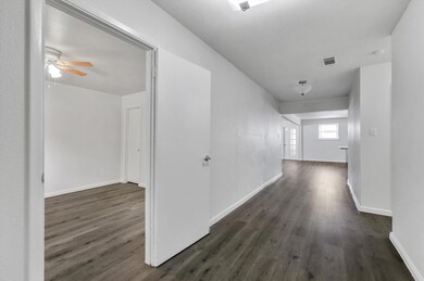 108 Reaves Ln, Hurst, TX 76053 - photo 3