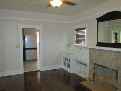 Living room - view from front door