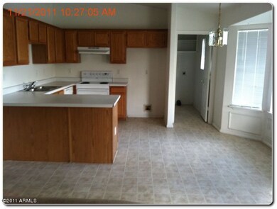 Eat-in kitchen