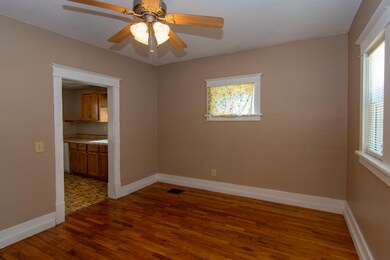 932 Hickory St, Niles, MI 49120 - photo 7