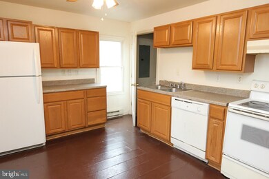 617 Center St, Laurel, DE 19956 - photo 2