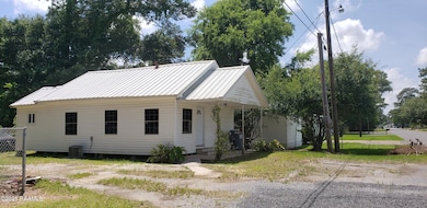 1814 E Lafayette St, Abbeville, LA 70510 - photo 2