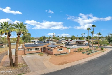 3222 W Hearn Rd-38