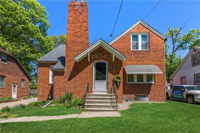 4041 12th St, Des Moines, IA 50313 - photo 2
