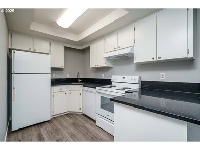 401 Linn Ave, Oregon City, OR 97045 - photo 7