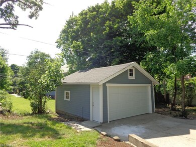 3263 Euclid Heights Blvd, Cleveland, OH 44118 - photo 5