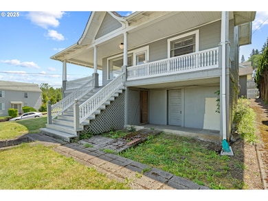 406 W C St, Rainier, OR 97048 - photo 4